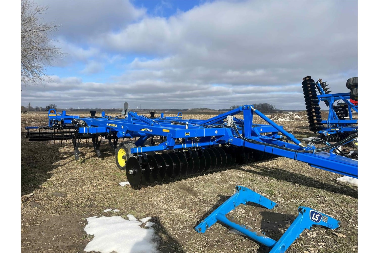 2024 Landoll 2112-15 Equipment Image0