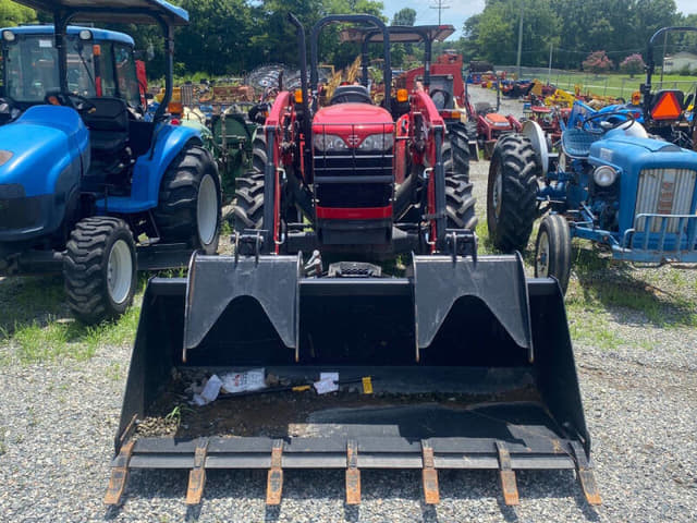 Image of Massey Ferguson 2607H equipment image 1