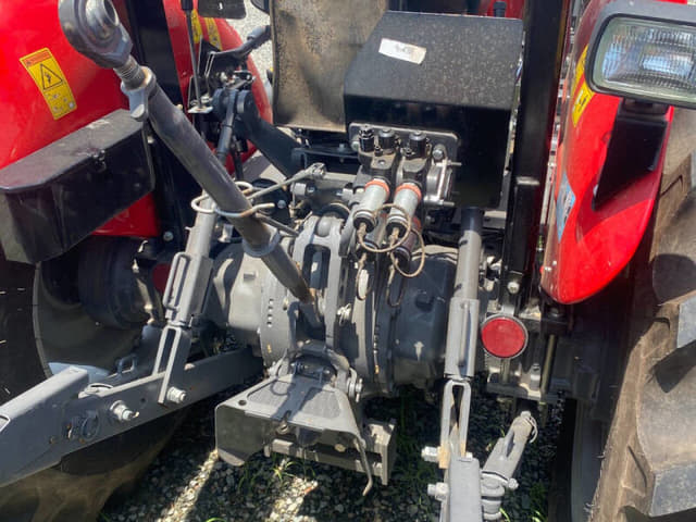 Image of Massey Ferguson 2607H equipment image 4