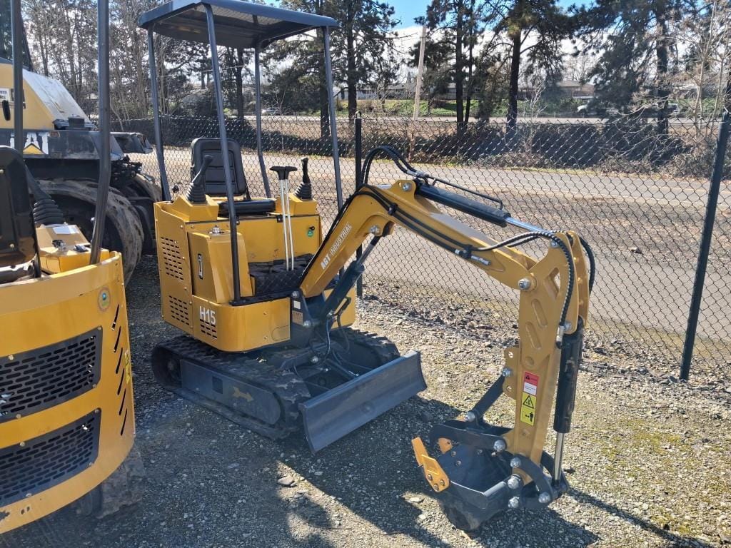 2024 AGT Industrial H15 Equipment Image0