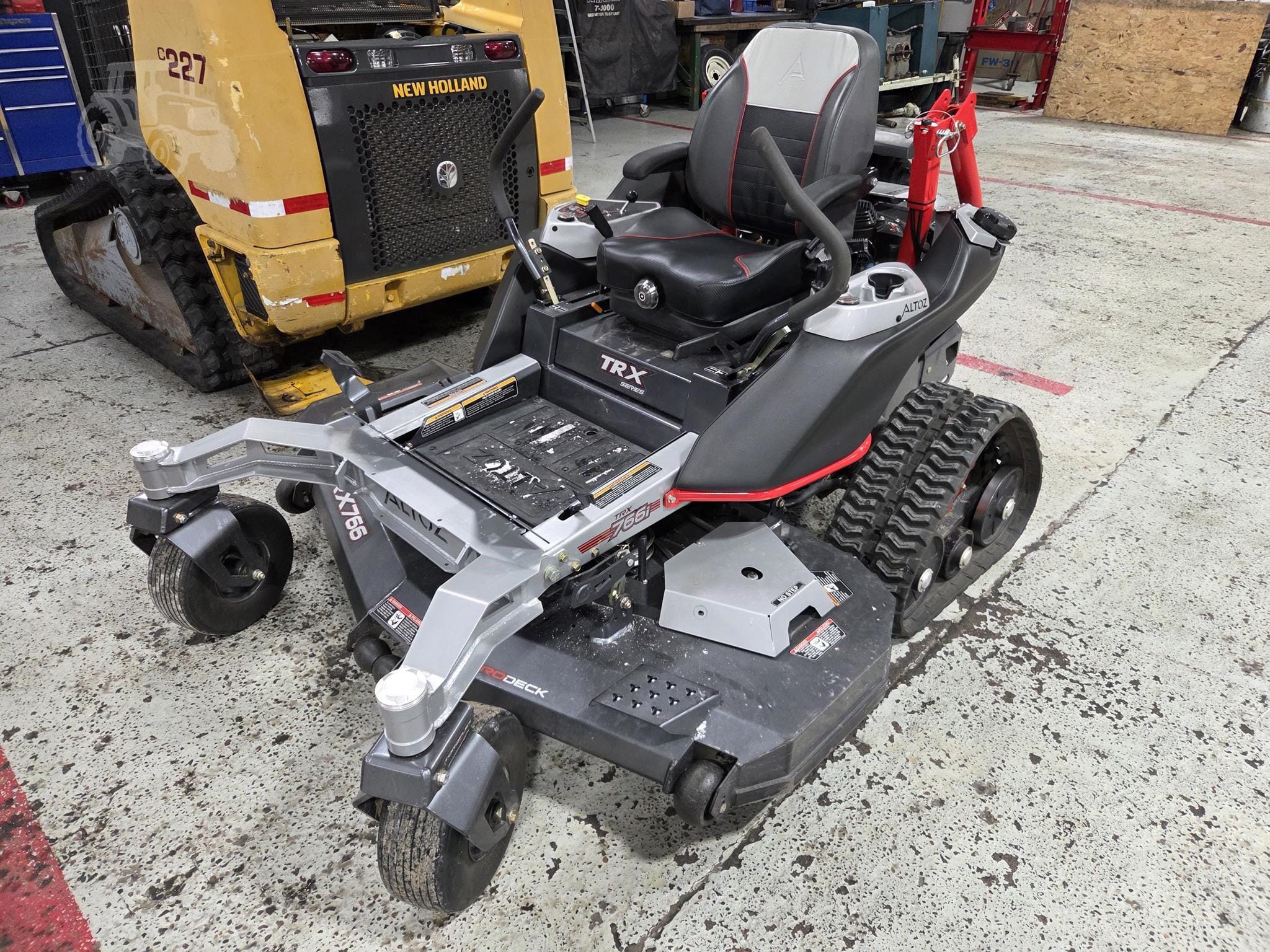 2024 Altoz TRX 766i Equipment Image0