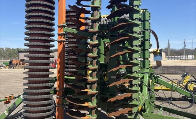 Image of Amazone Catros+ 6002-2 equipment image 1