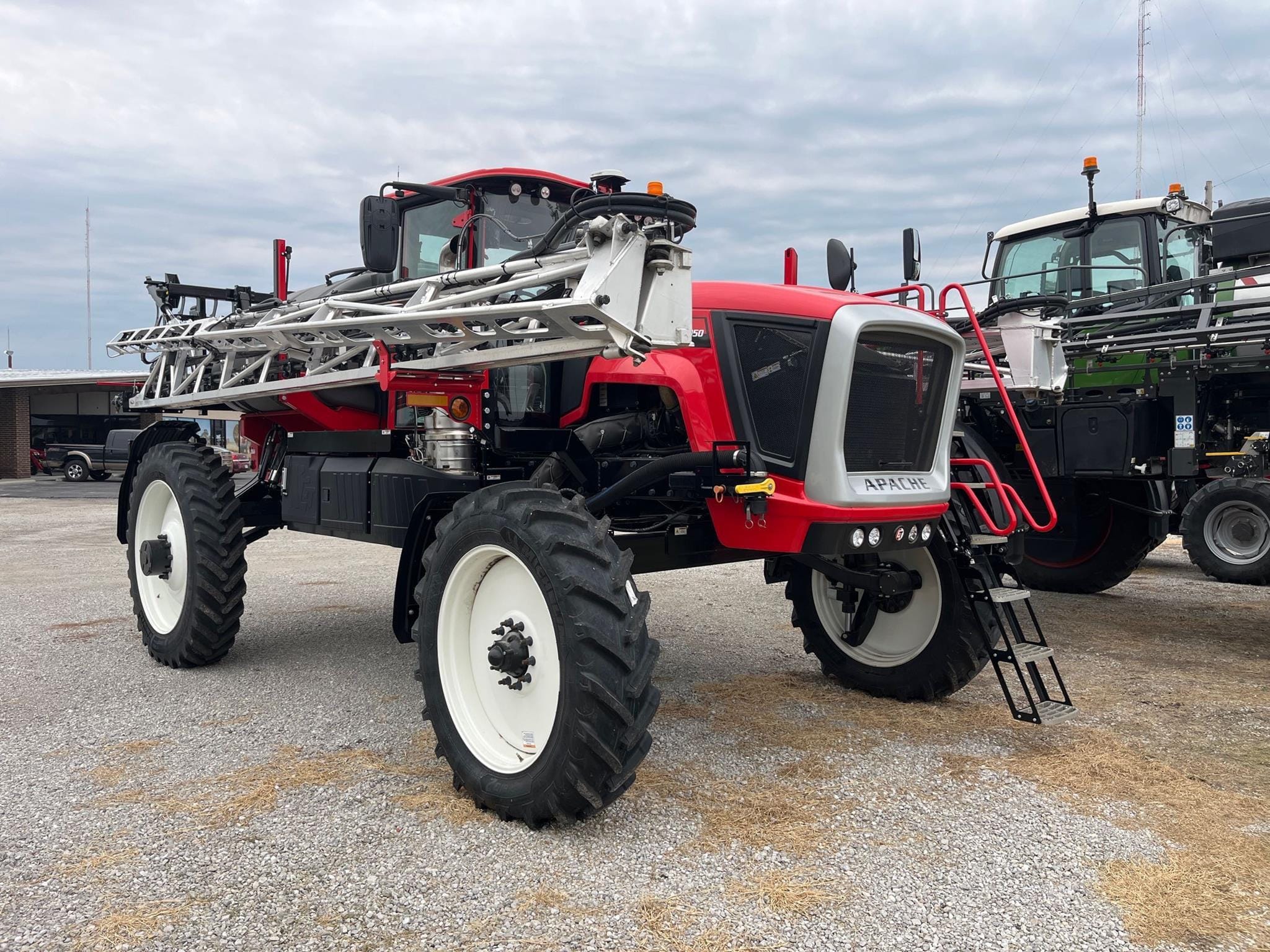 2024 Apache AS1050 Equipment Image0