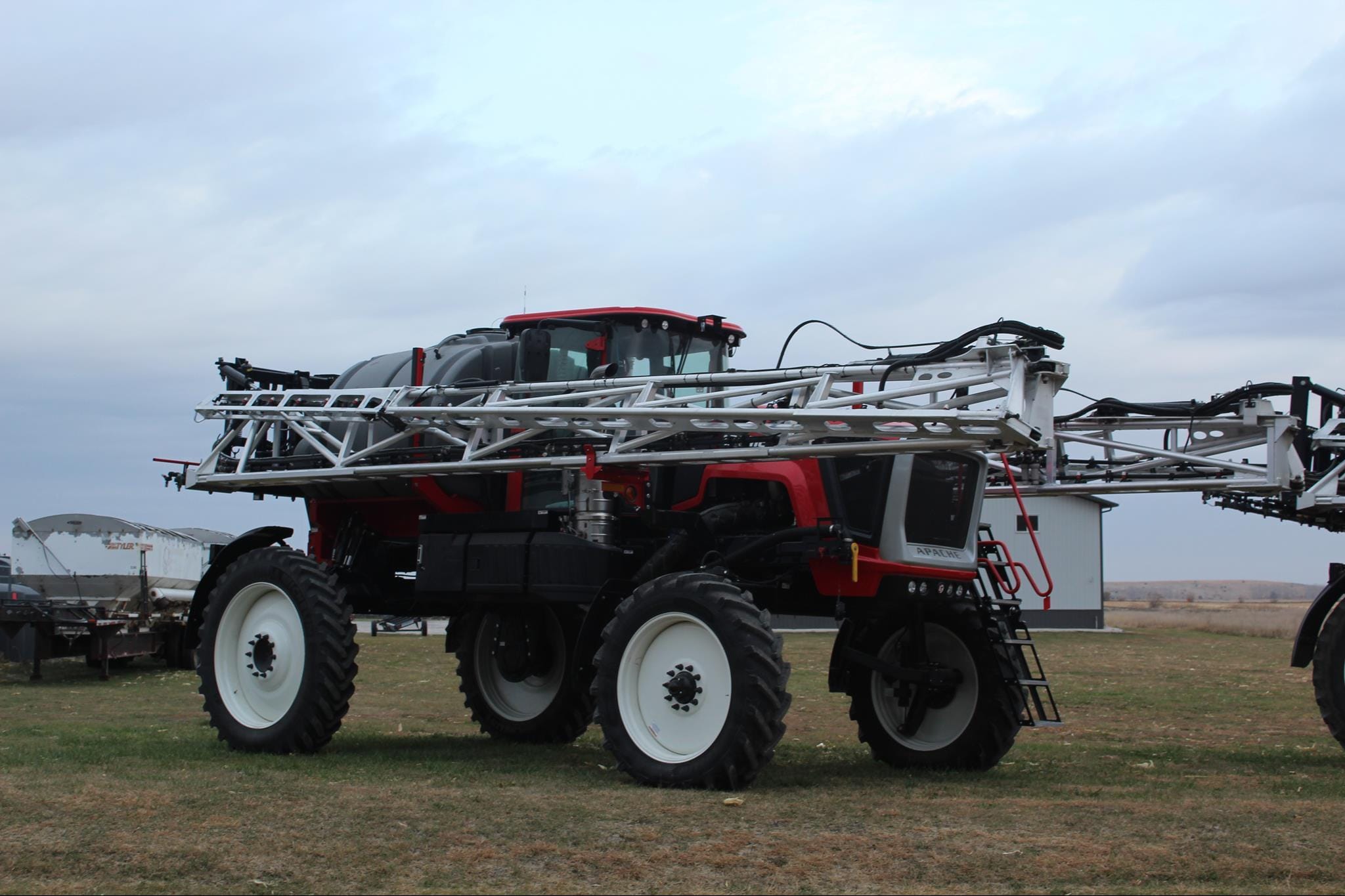 2024 Apache AS1250 Equipment Image0