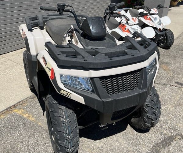2024 Arctic Cat Alterra 300 Equipment Image0