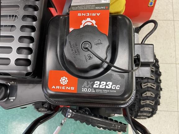 Image of Ariens Compact 24 equipment image 2