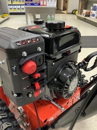 Image of Ariens Deluxe 24 equipment image 4