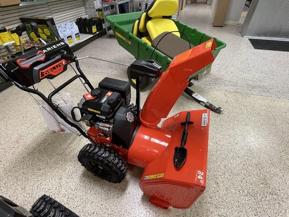 2024 Ariens Deluxe 24 Equipment Image0