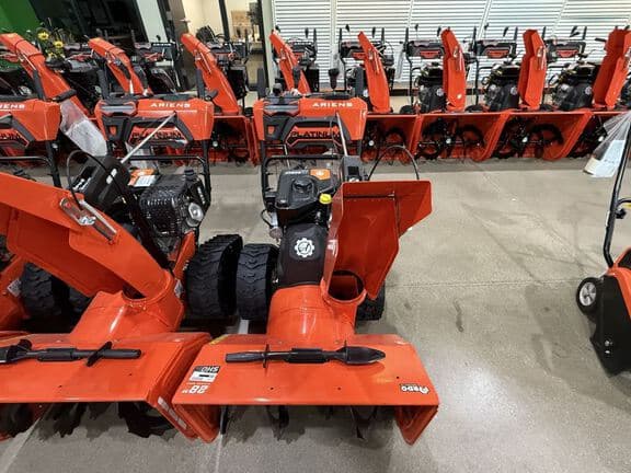 Image of Ariens Platinum 28 SHO RapidTrak equipment image 2