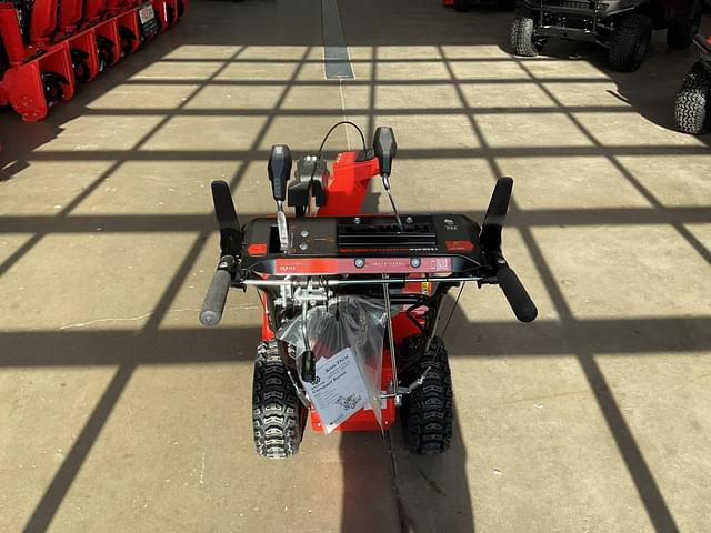 Image of Ariens Compact 24 equipment image 4