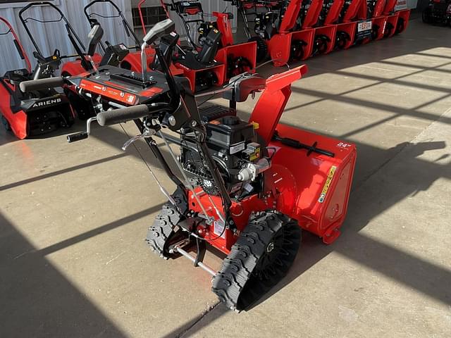 Image of Ariens Compact 24 RapidTrak equipment image 2