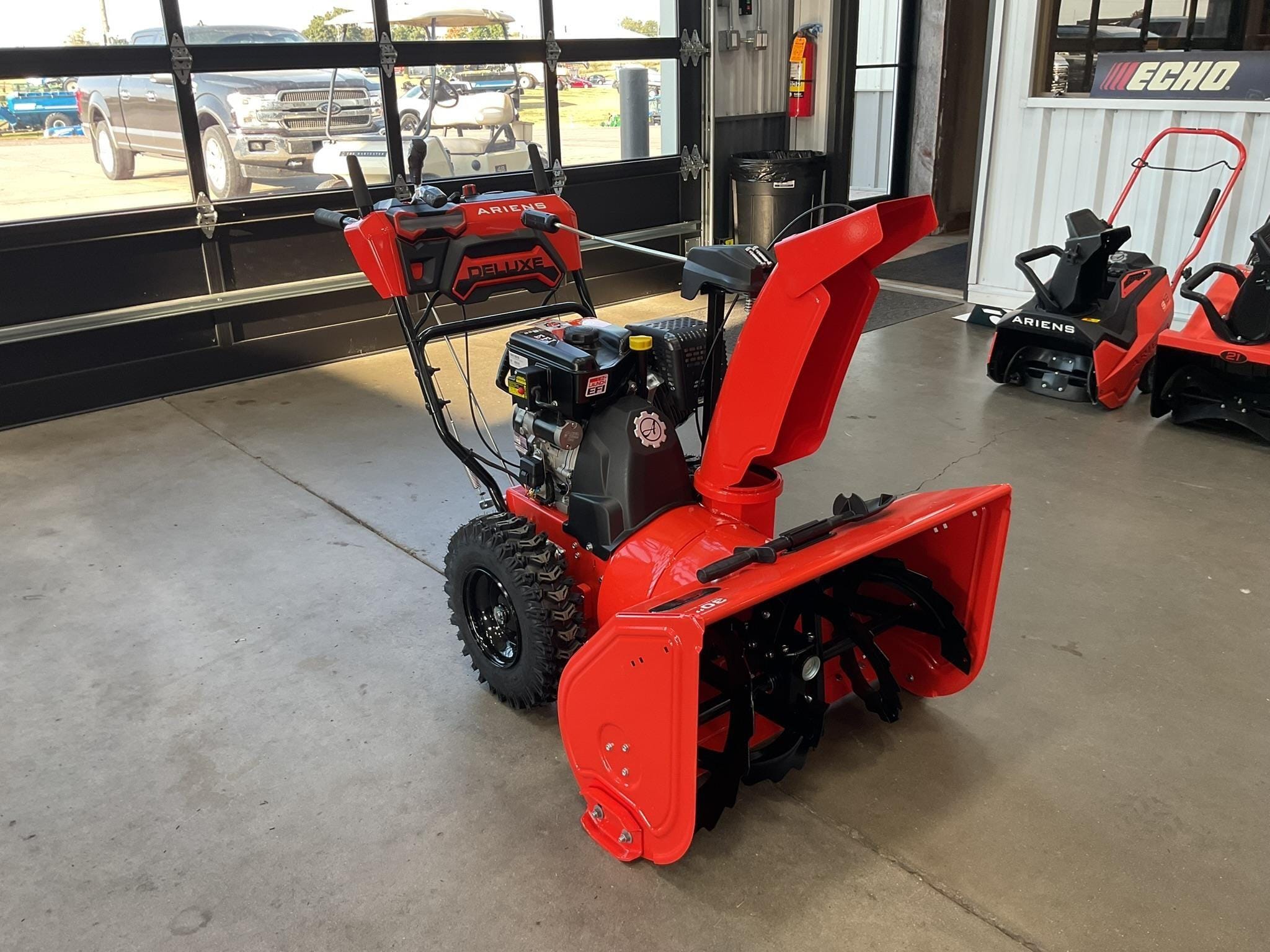 2024 Ariens Deluxe 30 Equipment Image0