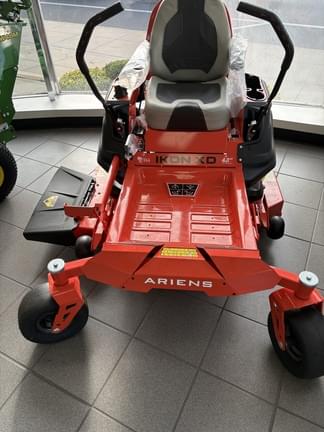 Image of Ariens Ikon XD42 equipment image 3