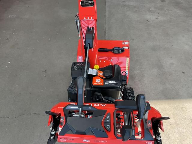 Image of Ariens Platinum 24 SHO equipment image 4