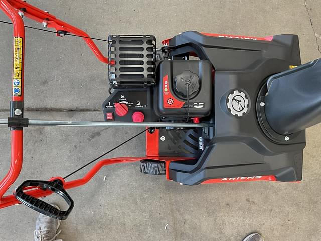 Image of Ariens Professional 21 SSRC equipment image 4