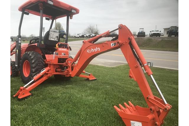 Image of Kubota B26 equipment image 2