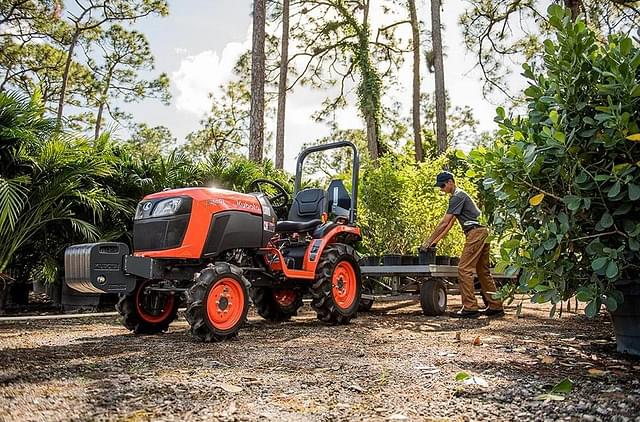 Image of Kubota B2601HSD equipment image 2