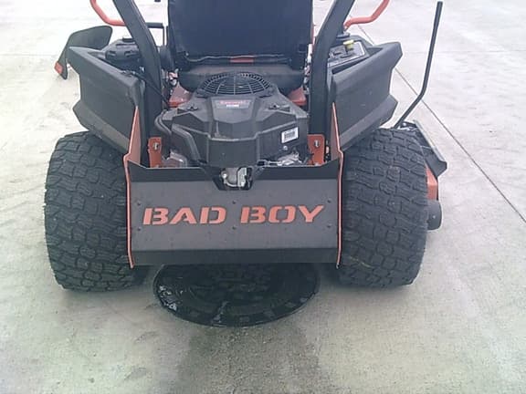 Image of Bad Boy Maverick equipment image 3