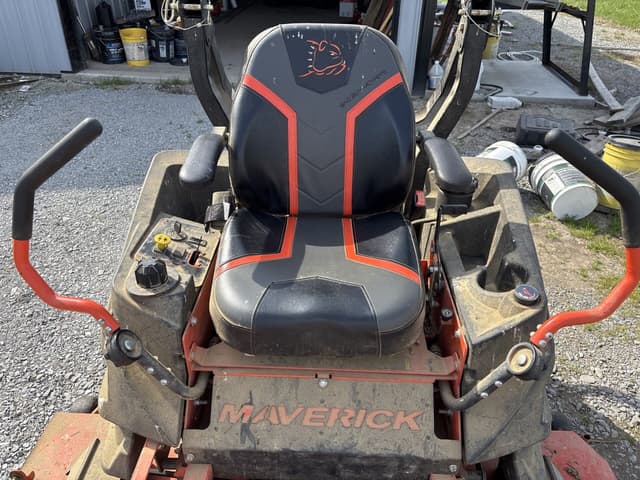 Image of Bad Boy Maverick equipment image 4