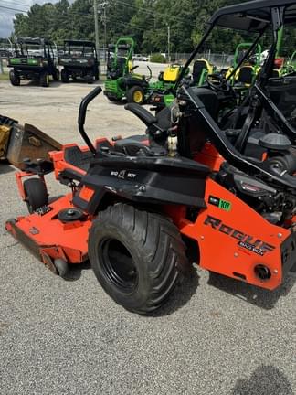 Image of Bad Boy Rogue equipment image 2