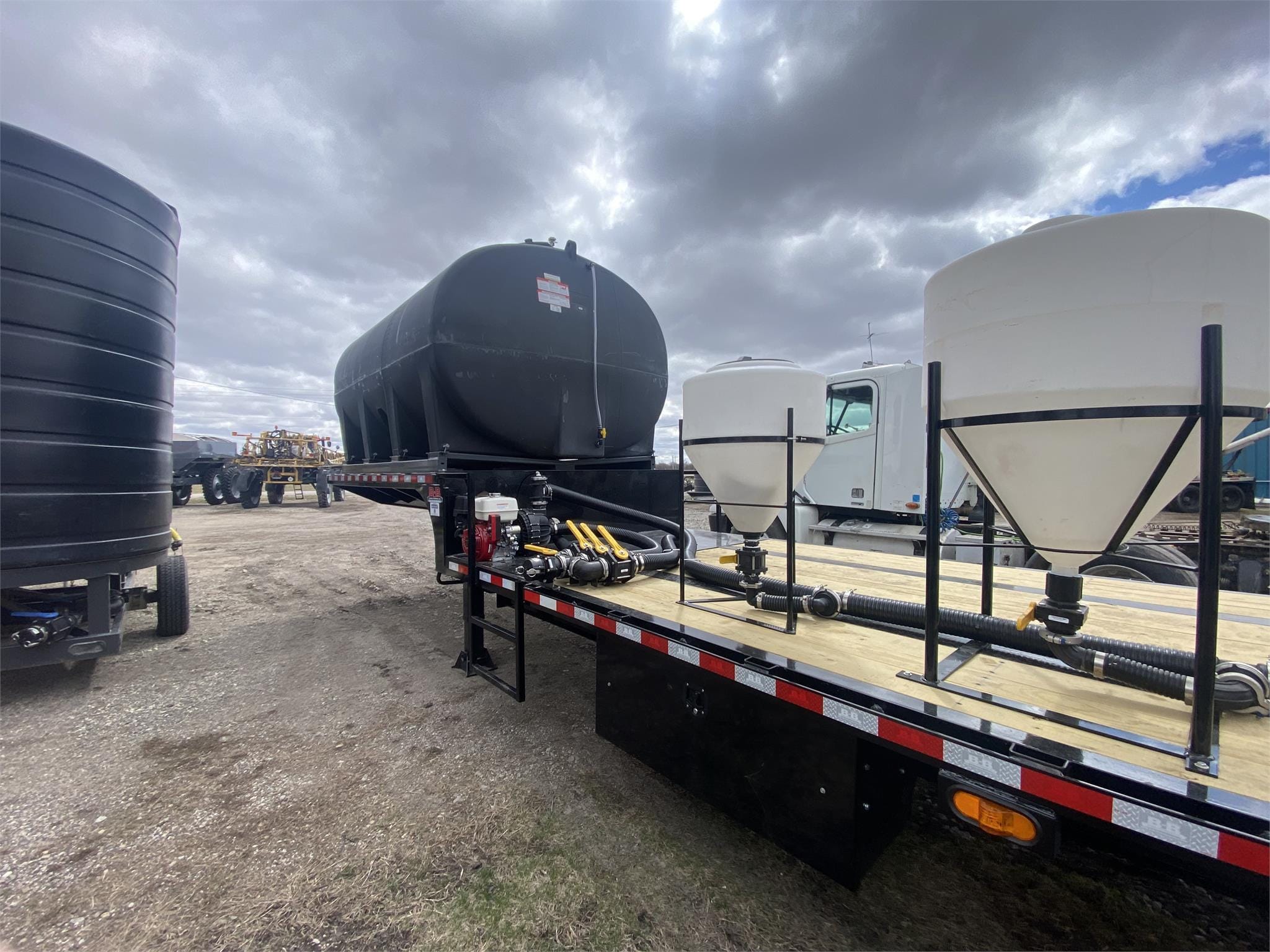 2024 Behnke Drop Deck Trailer Equipment Image0