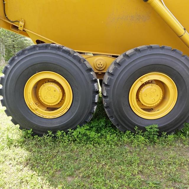 Image of Bell ADT B50E equipment image 4
