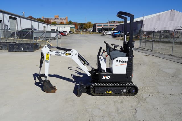 Image of Bobcat E10 equipment image 2