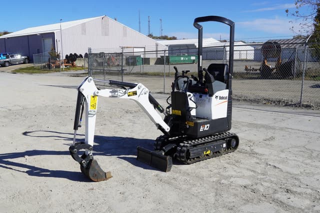 Image of Bobcat E10 equipment image 3