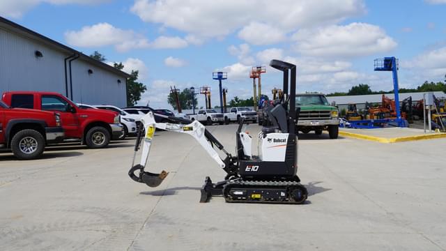 Image of Bobcat E10 equipment image 2