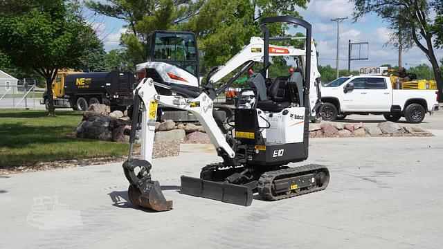 Image of Bobcat E10 equipment image 1