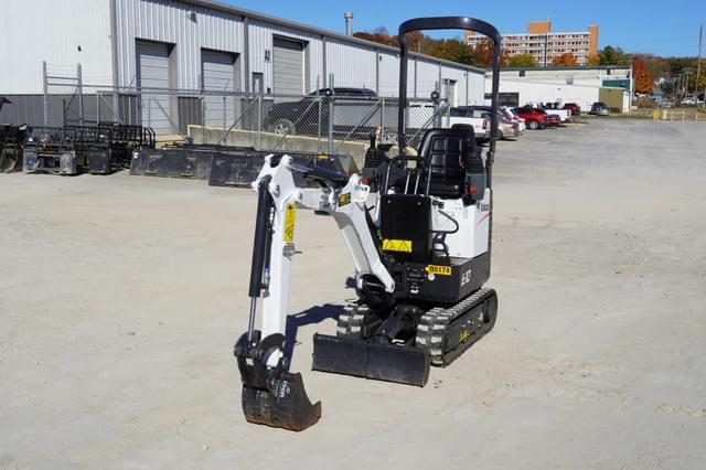 Image of Bobcat E10 equipment image 4