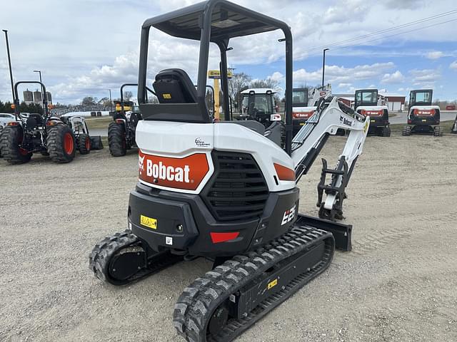 Image of Bobcat E26 equipment image 4