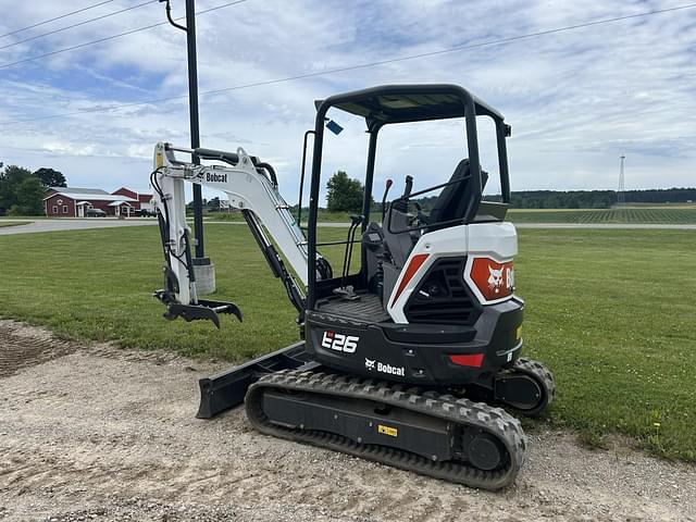 Image of Bobcat E26 equipment image 1