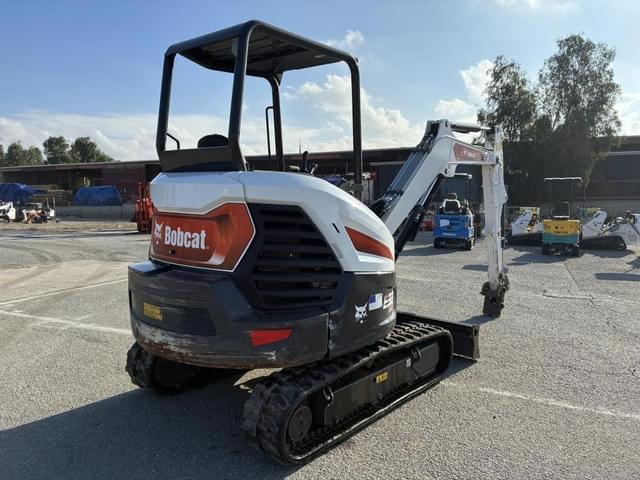 Image of Bobcat E32 equipment image 2
