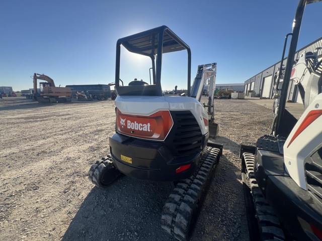 Image of Bobcat E35 equipment image 3