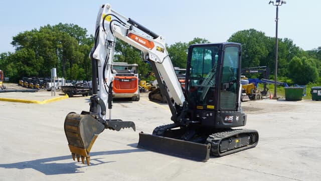 Image of Bobcat E35 equipment image 2