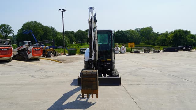 Image of Bobcat E35 equipment image 3