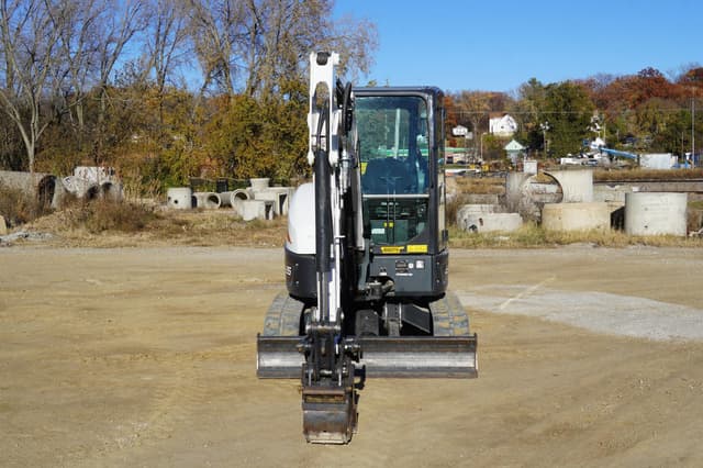 Image of Bobcat E35 equipment image 4