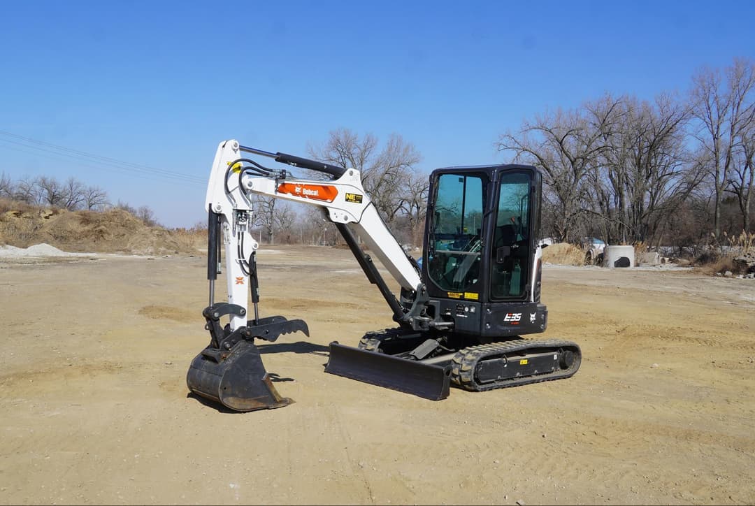 Image of Bobcat E35 Primary image