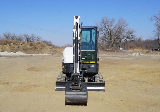 Image of Bobcat E35 equipment image 4