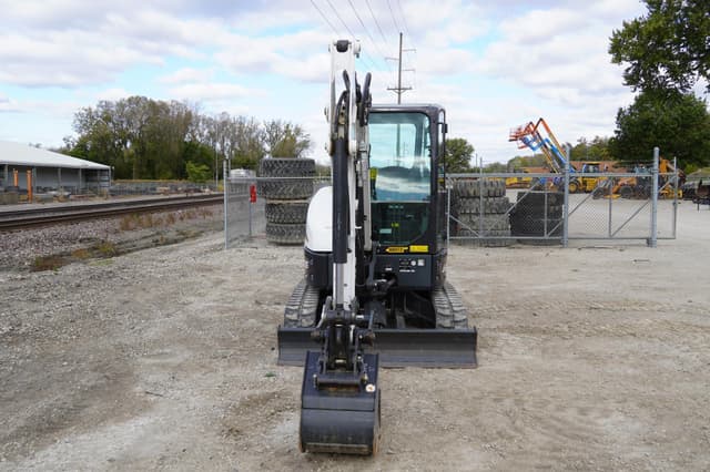 Image of Bobcat E35 equipment image 3