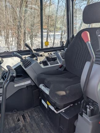 Image of Bobcat E35 equipment image 4