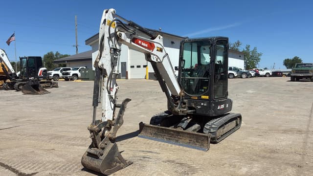 Image of Bobcat E35 equipment image 1