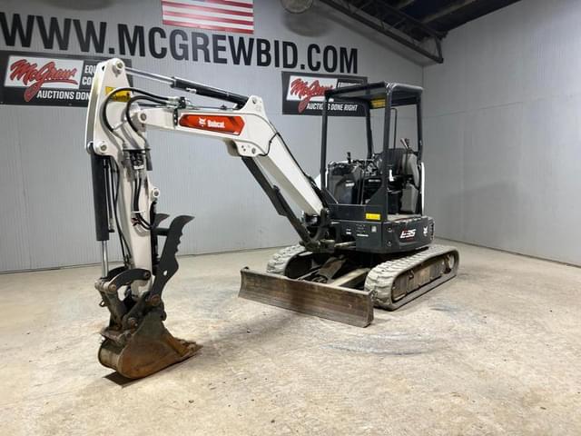 Image of Bobcat E35 equipment image 1