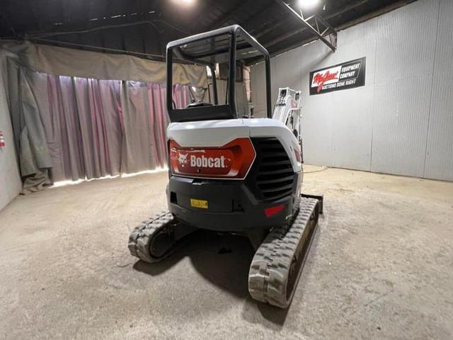 Image of Bobcat E35 equipment image 4