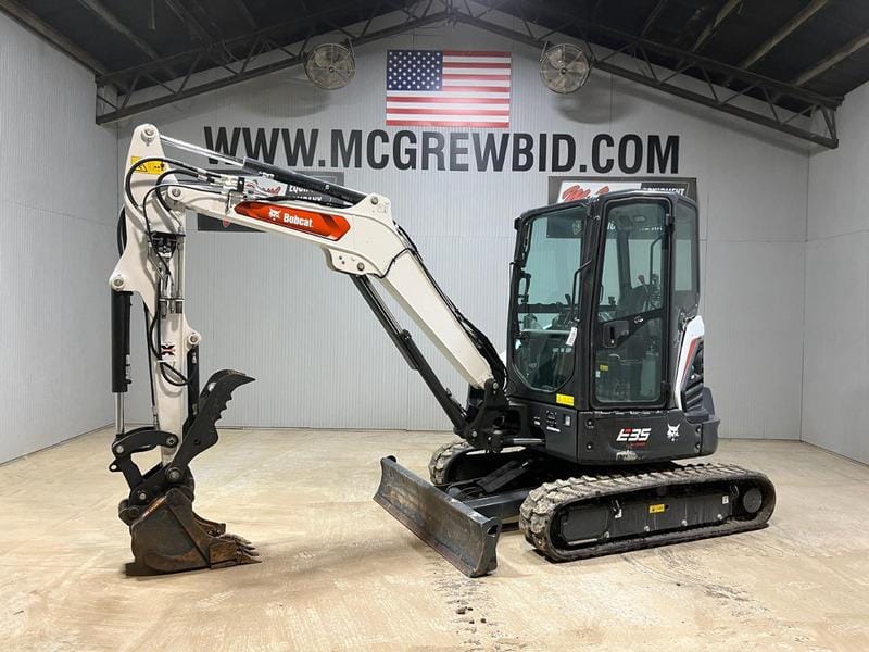 2024 Bobcat E35 Equipment Image0