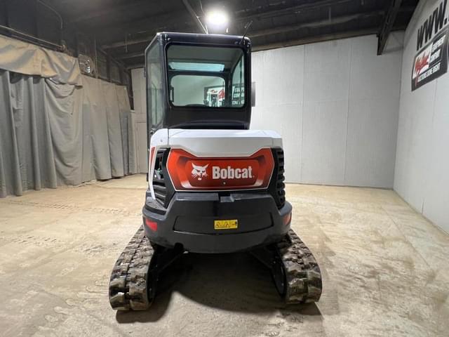 Image of Bobcat E35 equipment image 3
