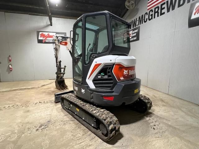 Image of Bobcat E35 equipment image 2
