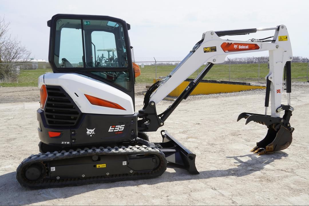 Image of Bobcat E35 Primary image