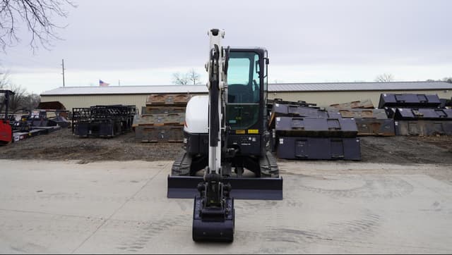 Image of Bobcat E35 R2 equipment image 3